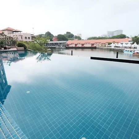 Luxury On Melaka River Exterior photo
