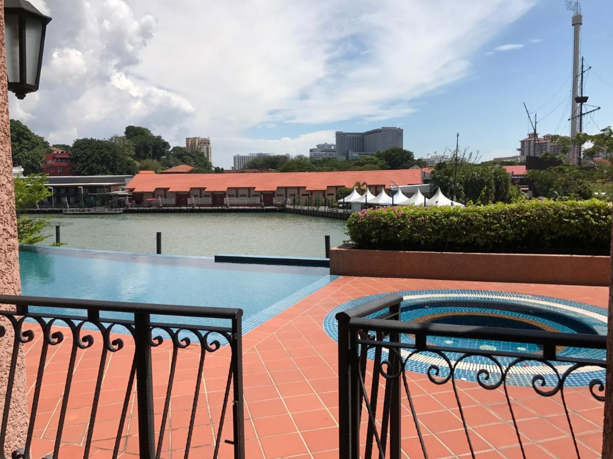 Luxury On Melaka River Exterior photo
